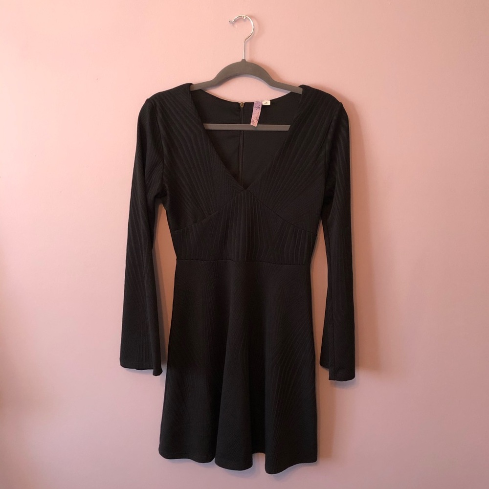 ♥️ Long Sleeve Black Dress